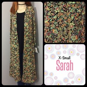 NWT LuLaRoe X-Small “Sarah.”  Black Background.